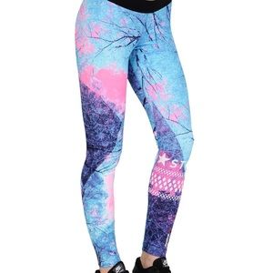 reebok tree tight patterned leggings 💙💗